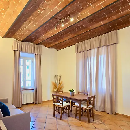 Hotel apartamentowy Internazionale Pietrasanta
