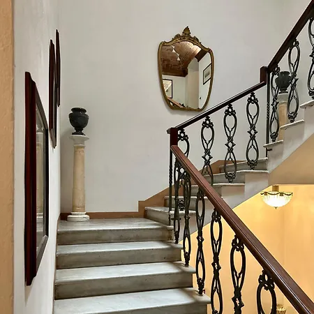 Hotel apartamentowy Internazionale Pietrasanta